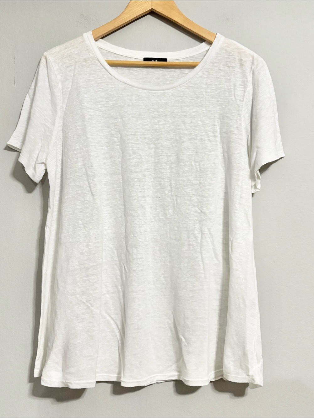 NWOT RUTI 100% Linen White Short Sleeve T-Shirt